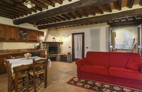 Lugliano Apartment | Beautiful apartment for 6 people with WIFI, private pool, A/C, TV, terrace and pets allowed