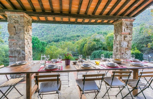 Montieri Apartment | Beautiful apartment for 9 guests with WIFI, TV, patio, pets allowed and parking