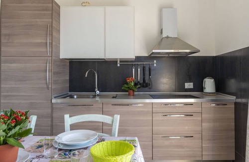 Pompeiana Apartment | Beautiful apartment for 6 guests with WIFI, A/C, balcony and pets allowed