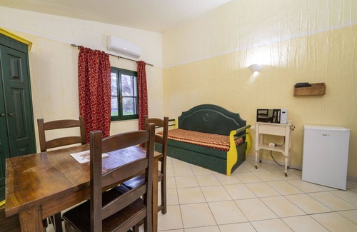 Arborea Apartment | Beautiful apartment for 4 people with pool, A/C, WIFI, TV and pets allowed