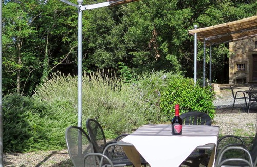 Pomarance Apartment | Beautiful apartment for 5 guests with WIFI, pool, TV, patio, pets allowed and parking