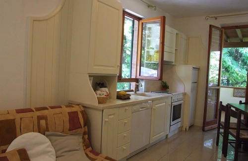Sassetta Apartment | Beautiful apartment for 5 guests with WIFI, pool, TV, patio and parking