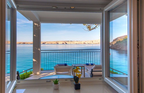 Stinica Apartment | Beautiful apartment for 3 guests with A/C, WIFI, TV and terrace