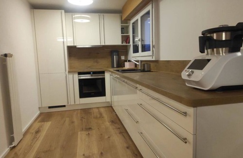 Lenk Apartment | Beautiful apartment for 5 people with WIFI and balcony