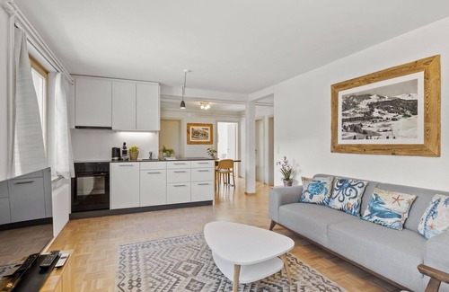 Parpan Apartment | Beautiful apartment for 4 guests with WIFI, TV and balcony