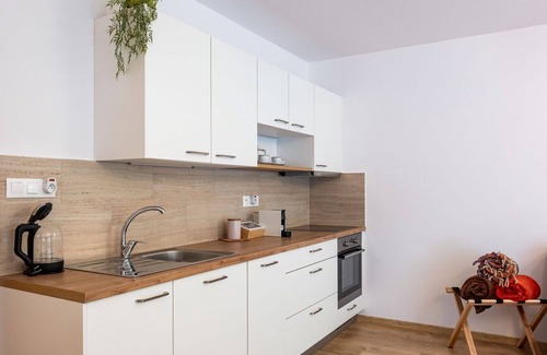 Jachymov Apartment | Beautiful apartment for 4 guests with WIFI, TV, balcony, pets allowed and parking