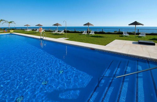 Torrox Costa Apartment | Beautiful apartment for 6 guests with WIFI, pool, A/C, TV, terrace and pets allowed