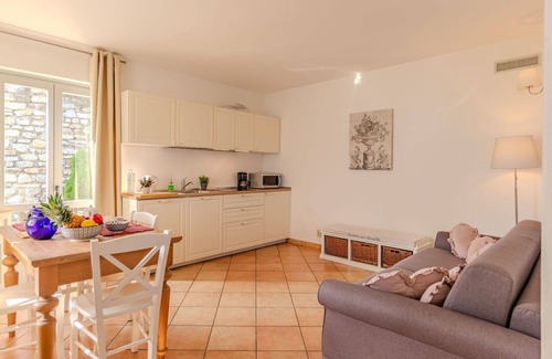 Musso Apartment | Beautiful apartment for 4 people with A/C, pool, WIFI, TV, terrace and parking