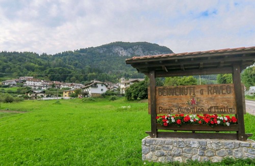 Raveo Apartment | Beautiful apartment for 2 people with WIFI, TV, patio and pets allowed