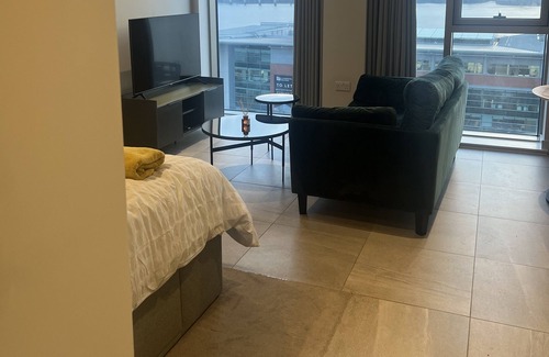 The Docks Apartment | Beautiful apartment with excellent water view