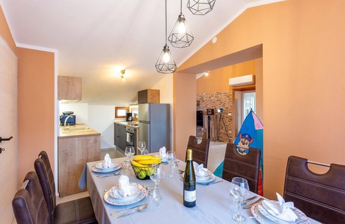 Cabrunici Apartment | Beautiful apartment in Cabrunici