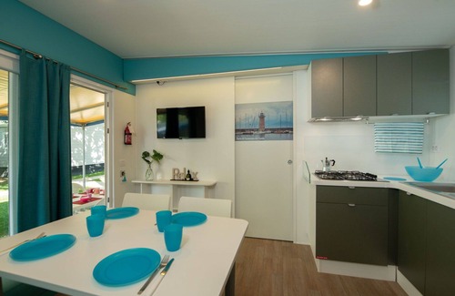 Sirmione House | Beautiful apartment in villa for 5 people with pool, A/C, WIFI, TV, patio and pets allowed