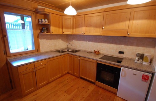 Penia House | Beautiful apartment in villa for 3 guests with WIFI, TV, pets allowed and parking