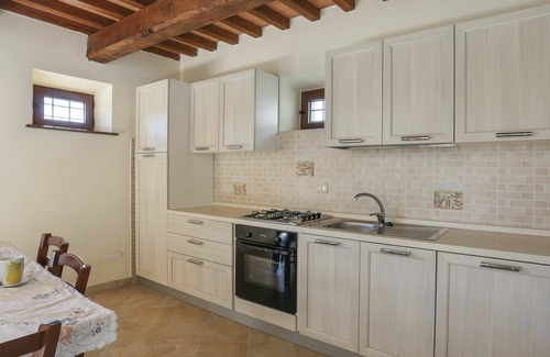 Villa Collemandina Villa | Beautiful apartment in villa for 4 guests with pool, WIFI, terrace and pets allowed