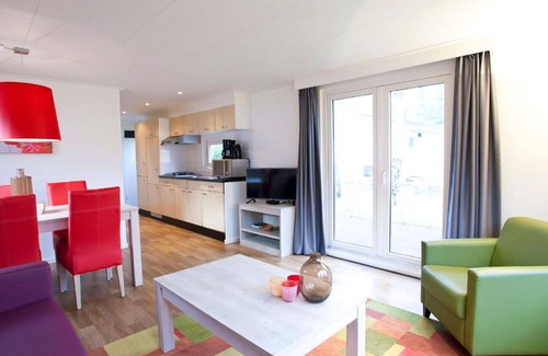 Schaarsbergen House | Beautiful apartment in villa for 4 guests with WIFI, pool, TV and terrace