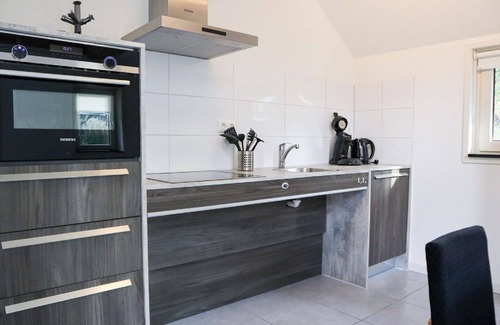 Municipality of Arnhem House | Beautiful apartment in villa for 6 guests with WIFI, pool, TV and terrace