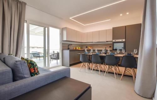 Trappeto Apartment | Beautiful Apartment In Trappeto