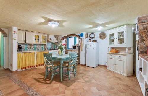 Bari Sardo Apartment | Beautiful Apartment "Glicine - Villa Teresa" with Terrace, Wi-Fi & Mountain View