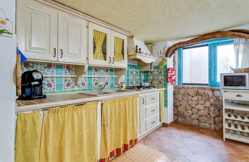 Bari Sardo Apartment | Beautiful Apartment "Glicine - Villa Teresa" with Terrace, Wi-Fi & Mountain View
