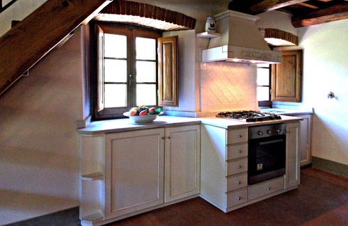 Dicomano Apartment | Beautiful apartment for 6 people with WIFI, pool, A/C, TV and pets allowed