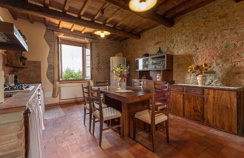 Sasso dʼOmbrone Villa | Beautiful apartment in villa with pool, WIFI, A/C, TV, patio, pets allowed and panoramic view