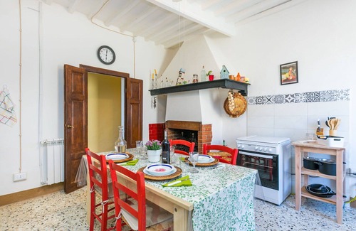 Riparbella Apartment | Beautiful apartment for 5 people with WIFI and TV