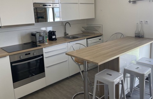 Aimargues Apartment | BEAUTIFUL APARTMENT QUIET CORNER 300 M FROM THE SHOPS