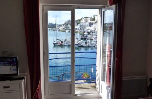 Audierne Apartment | BEAUTIFUL APARTMENT WITH VIEWS OVER THE PORT OF AUDIERNE 3 ETOILES - WIFI 3☆