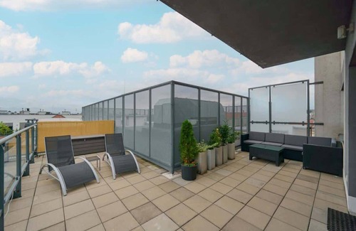 Krzyki Apartment | Beautiful Apartment with Spacious Balcony by Noclegi Renters