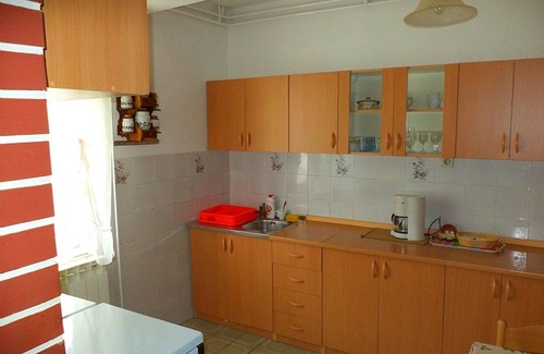 Kampor Apartment | Beautiful Apartment With Balcony, Island Rab