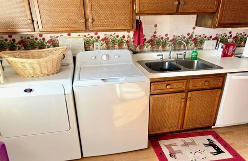 Algoma Apartment | Beautiful Apartments in a turn-of-the-century historic building-Apt A