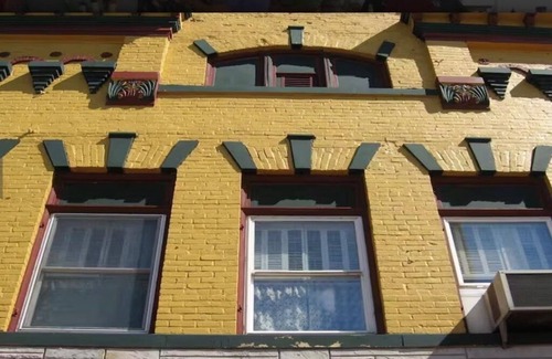 Algoma Apartment | Beautiful Apartments in a turn-of-the-century historic building-Apt A