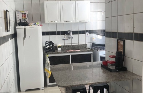 Praia do Morro Apartment | Beautiful Apt Praia do Morro - Refurbished - Wifi - Netflix - 300 meters from the beach