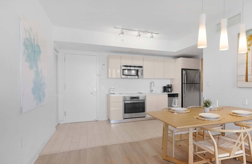 Hallandale Beach Apartment | Beautiful Apt w/Private Balcony + Gym + Pool