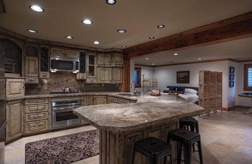 Layton Apartment | Beautiful Basement Apartment with Private Garage 30+ day stays
