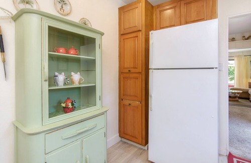 Encinitas House | Beautiful beach cottage only steps from the beach, private yard, kids welcome!