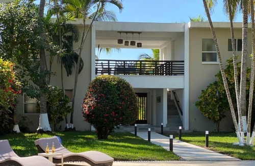 Chulamar House | Beautiful Beach Front Home - Lindamar Guatemala LM002