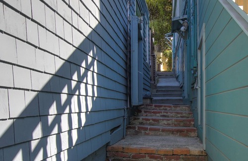 Bernal Heights House | Beautiful Bernal Heights apartment: city views and greenery!