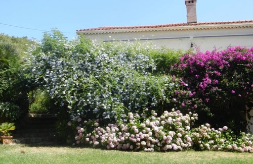 Cargese House | Beautiful big house close to the sea
