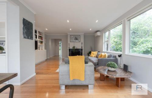 Birkenhead House | Beautiful Birkenhead Home (Furnished Rentals)