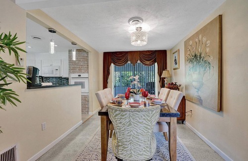 Boca Raton House | Beautiful Boca Home, spacious Land, Mins To Beach