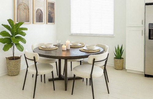 Eastvale Condo | Beautiful Brand-New Townhouse – Super Clean, Family Friendly & Close to Shopping