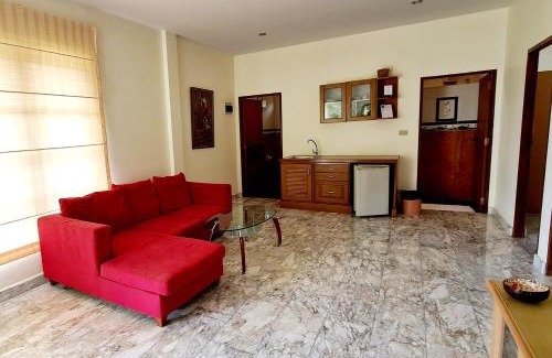 Cha-am House | Beautiful bungalow with shared outdoor pool