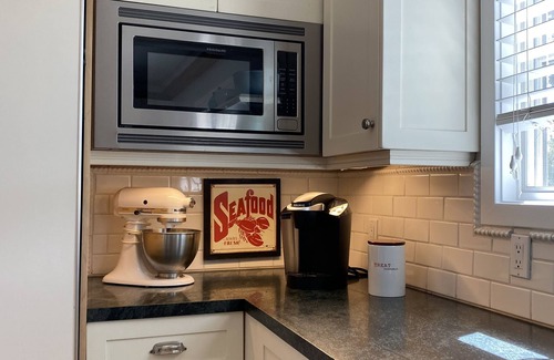 Middletown House | Beautiful Canyon Cottage on a huge private lot