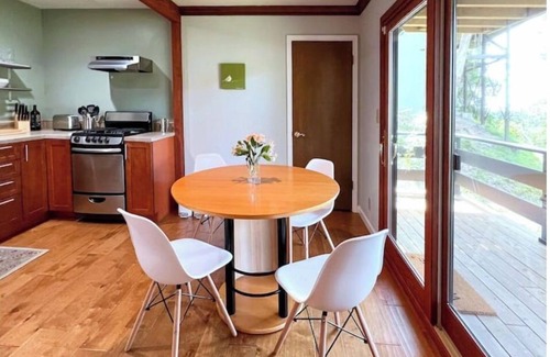 Piedmont Pines House | Beautiful Canyon View Suite, 1100 sq. ft., private deck, full kitchen