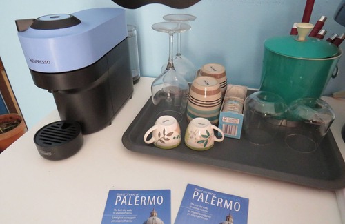 Centro Storico Apartment | Beautiful city-centre room in ugly building