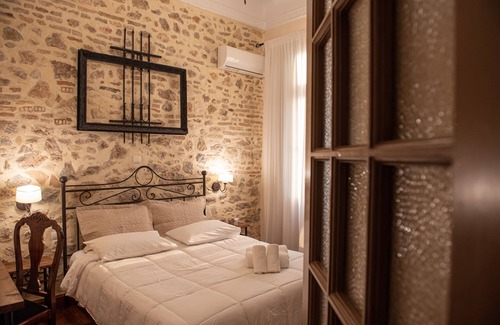 Thissio House | Beautiful City Suites