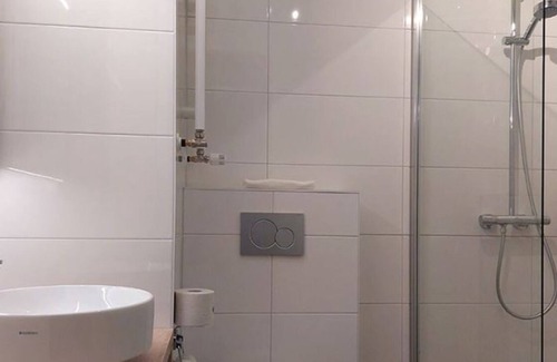 Wijk aan Zee Hotel | Beautiful Coastal Retreat Near Zeeduin & Dunes – Walk to Beach, Ideal Location