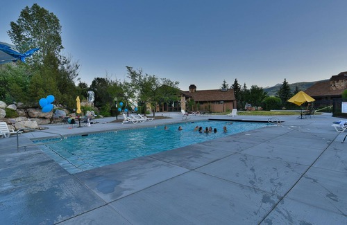 Eden Condo | Beautiful Condo with Views | 2 Bed, 2 Bath