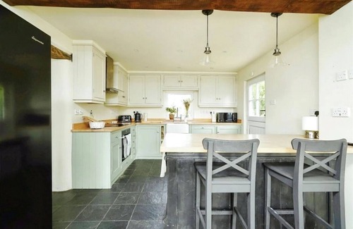 Leafield Cottage | Beautiful Cotswolds cottage